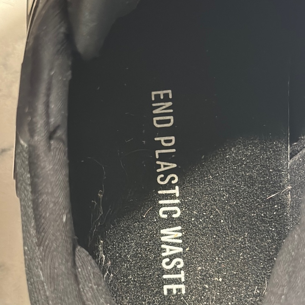 Adidas Black and White Running Shoes sz 10.5 - Picture 3 of 7
